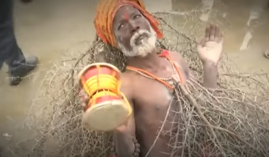 प्रयागराज में महाकुंभ क्यों आयोजित किया जाता है?